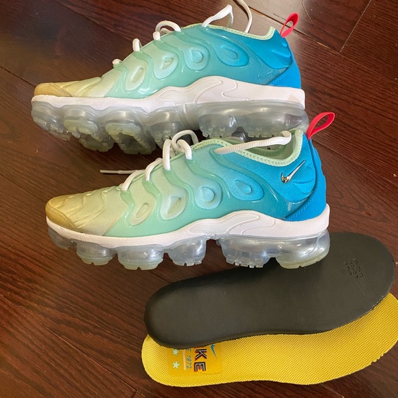 Nike Air Vapormax Plus Sneakers Blue & Green splashed with bit of yellow 🔥🔥🥰 - Picture 10 of 16
